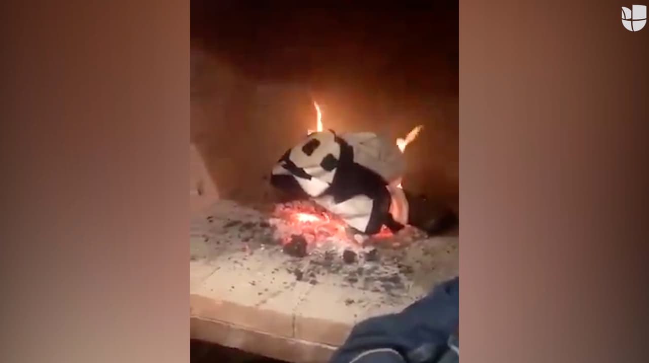 Aficionado de Dallas no soportó la derrota ante los Rams y mandó su jersey a las brasas