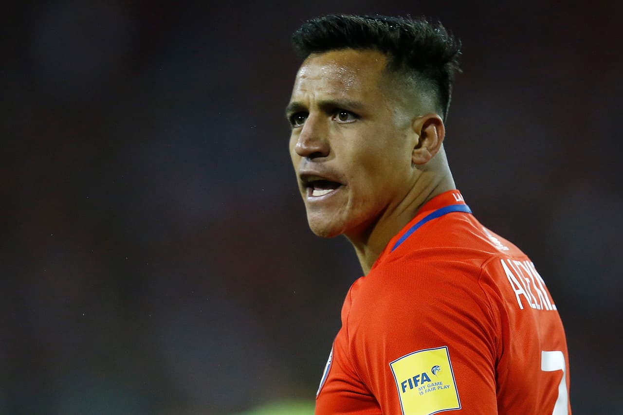 Alexis Sánchez erró un penalti para Chile poco antes del final.
