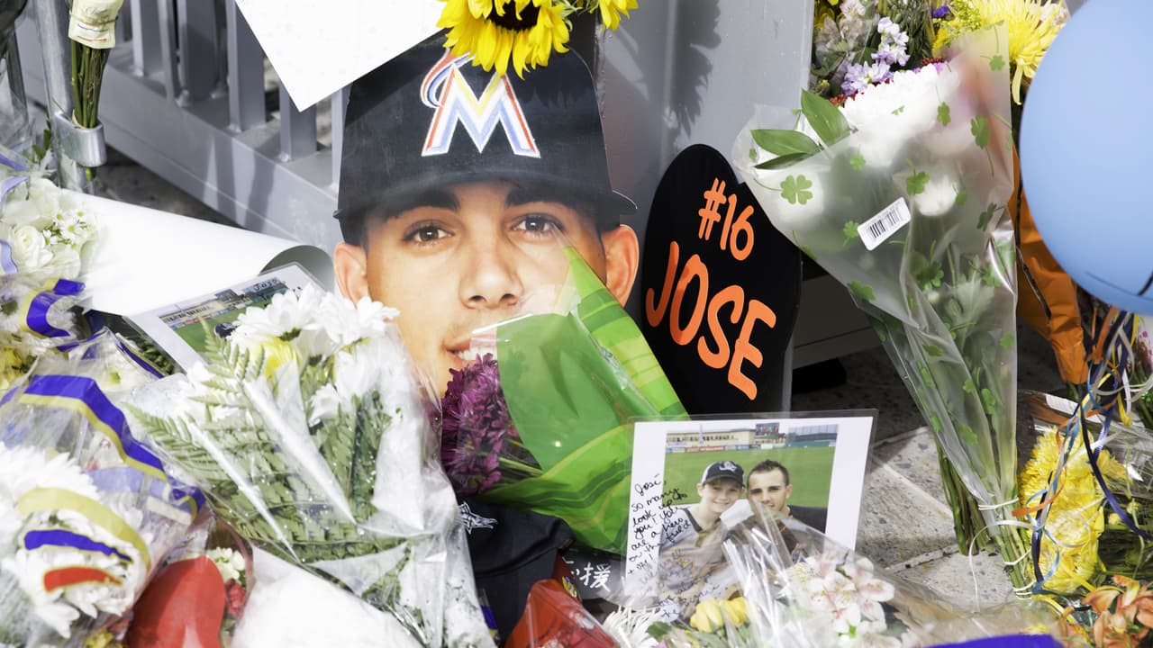 En fotos: Fanáticos y beisbolistas rinden homenaje a José Fernández el mismo día de su muerte