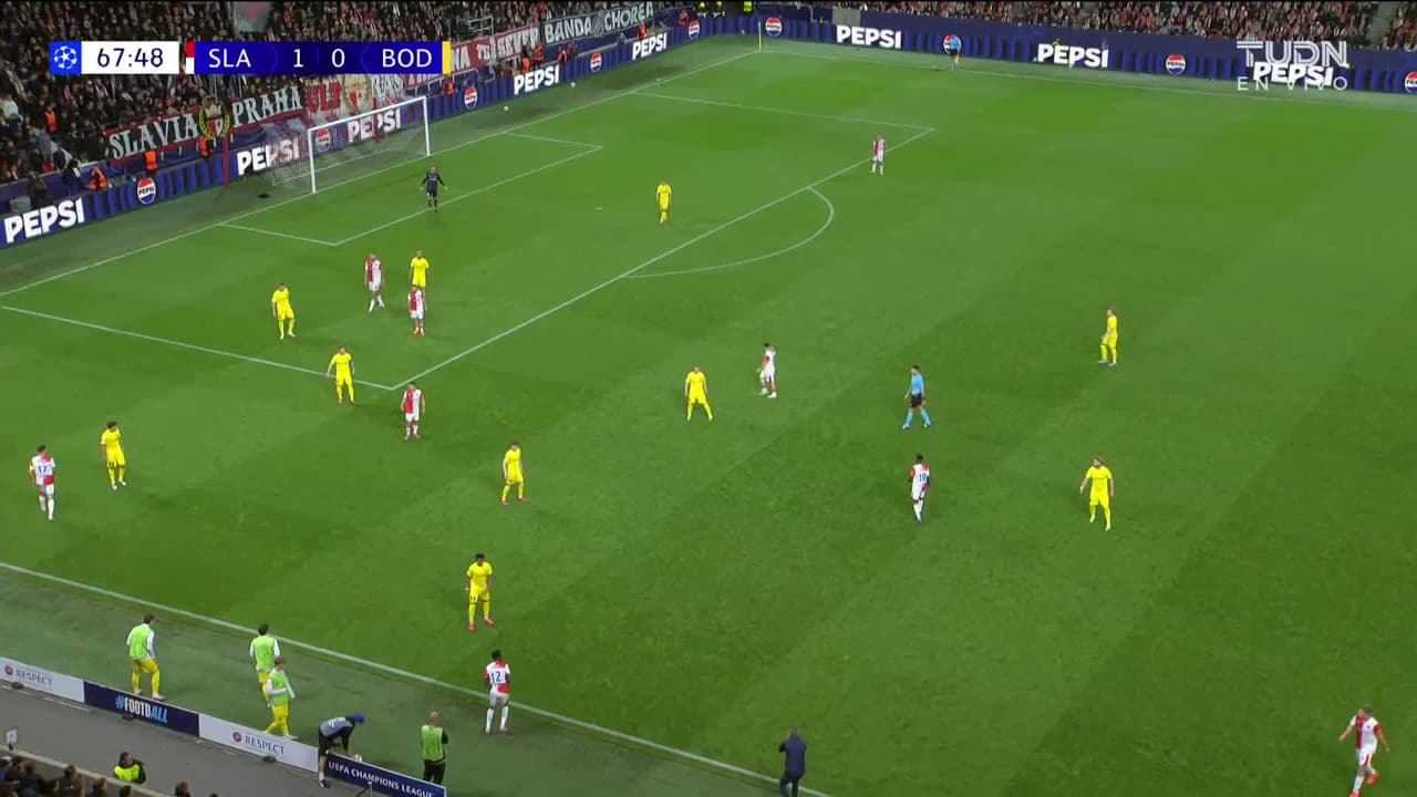 ¡TIRO ATAJADO! disparo por Lukás Provod.