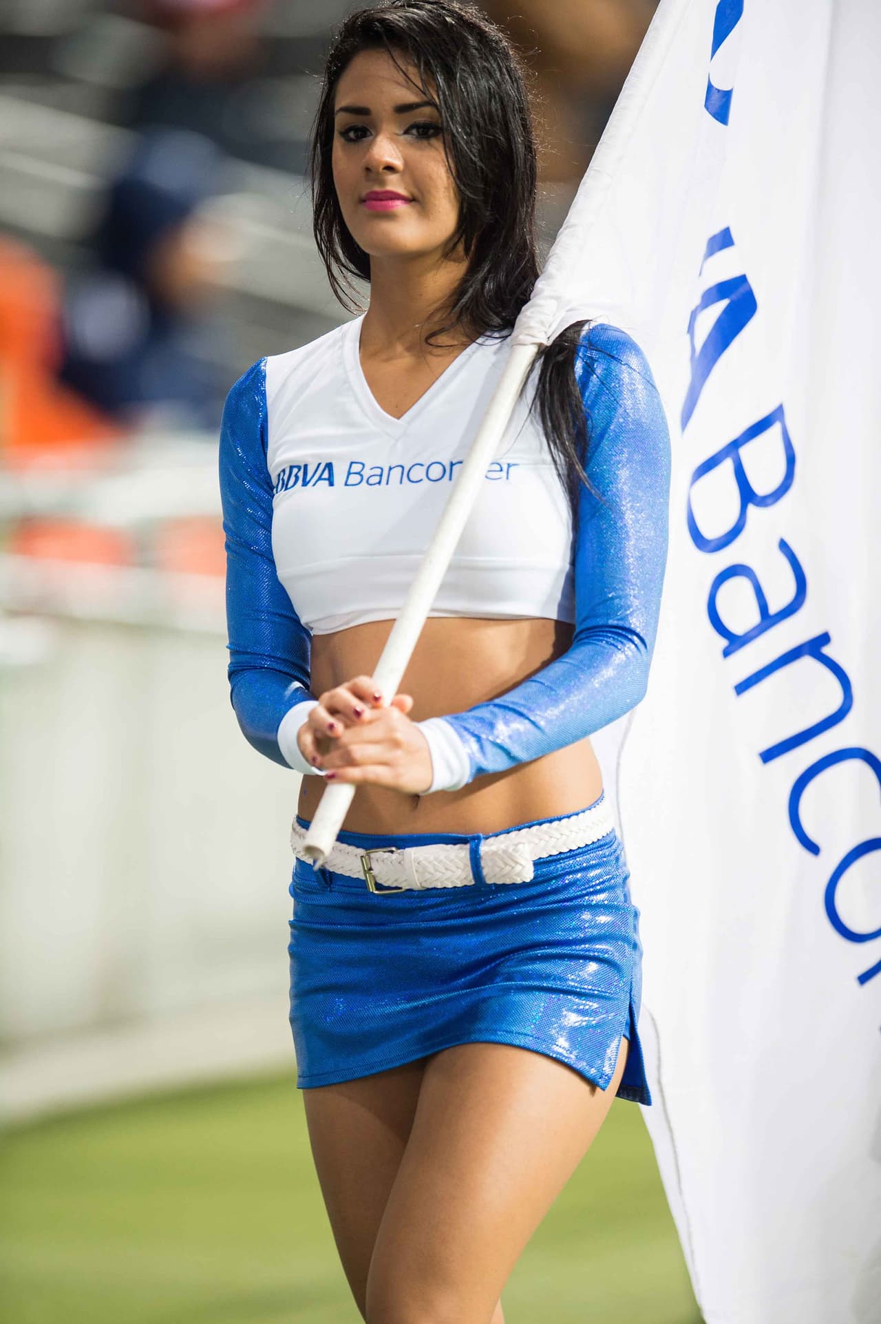 La belleza de las porristas en la fecha 16