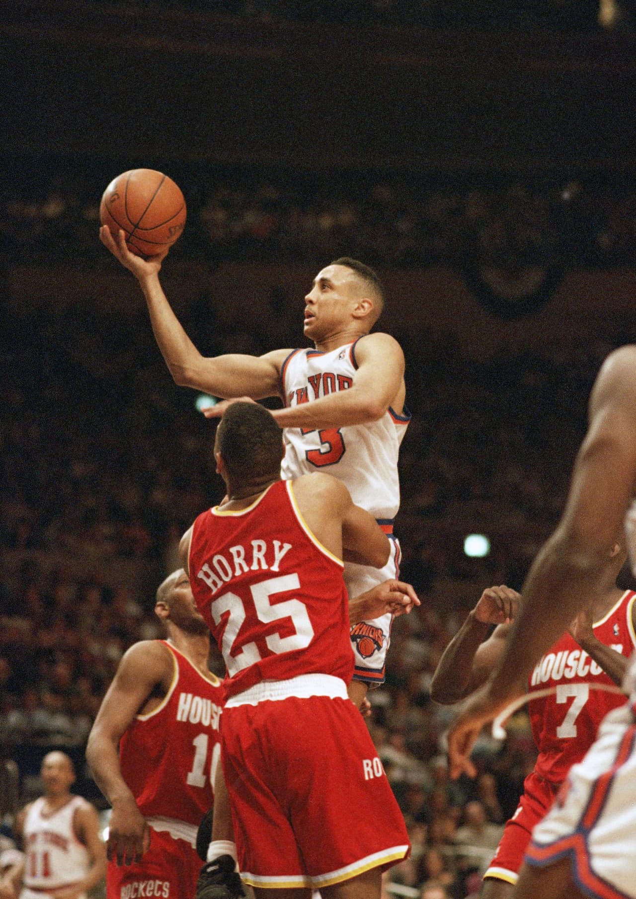 <b>Quinto juego de la serie</b>
<br>New York Knicks y Houston Rockets se midieron por el campeonato de la NBA y durante la noche de 1994, si algo no podía faltar, era el basketball.