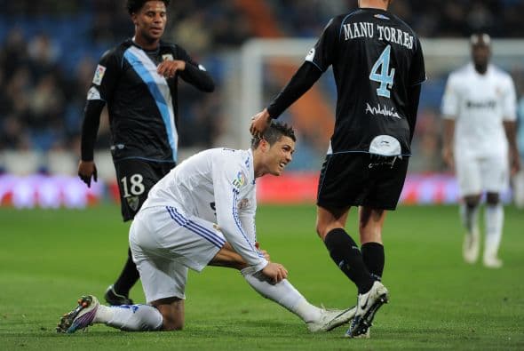 Tod quedó en susto y Real Madrid goleó 7-0 al Málaga, pensando en aún darle alcance al Barcelona en su lucha por el título de Liga.