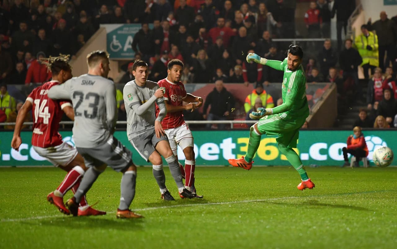 El ManU dejó escapar una oportunidad de llevar un trofeo a sus vitrinas esta temporada.