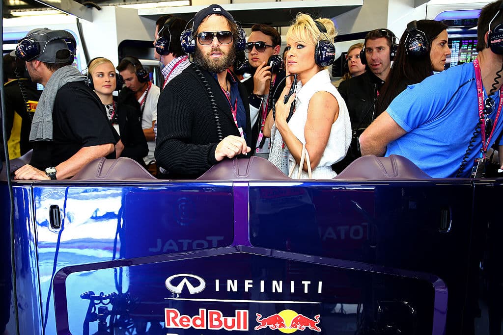 Su matrimonio con Rick Salomon tuvo el mismo final, llegando al divorcio en 2008.