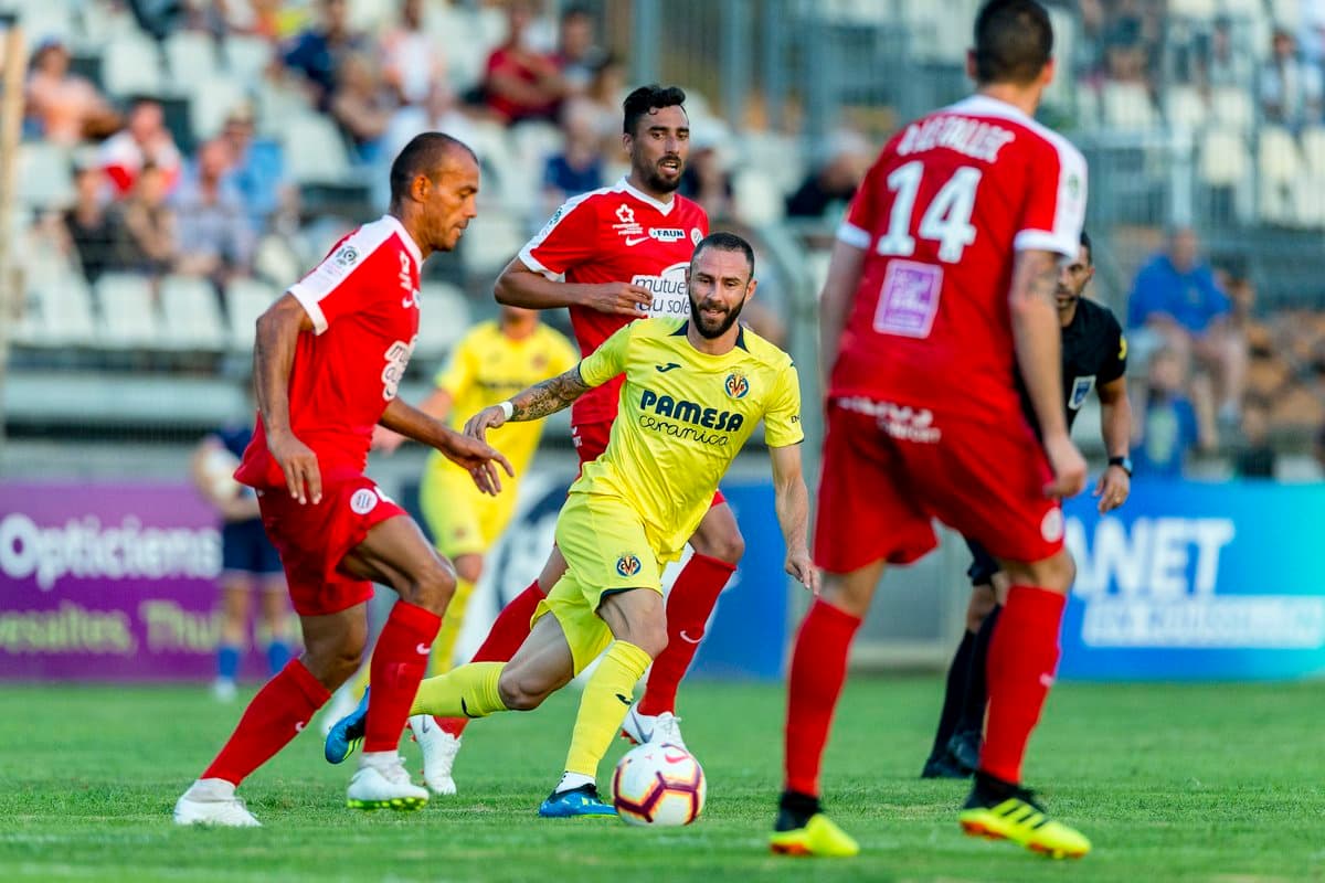 El mexicano se mostró sonriente con sus primeros minutos con el Villarreal.