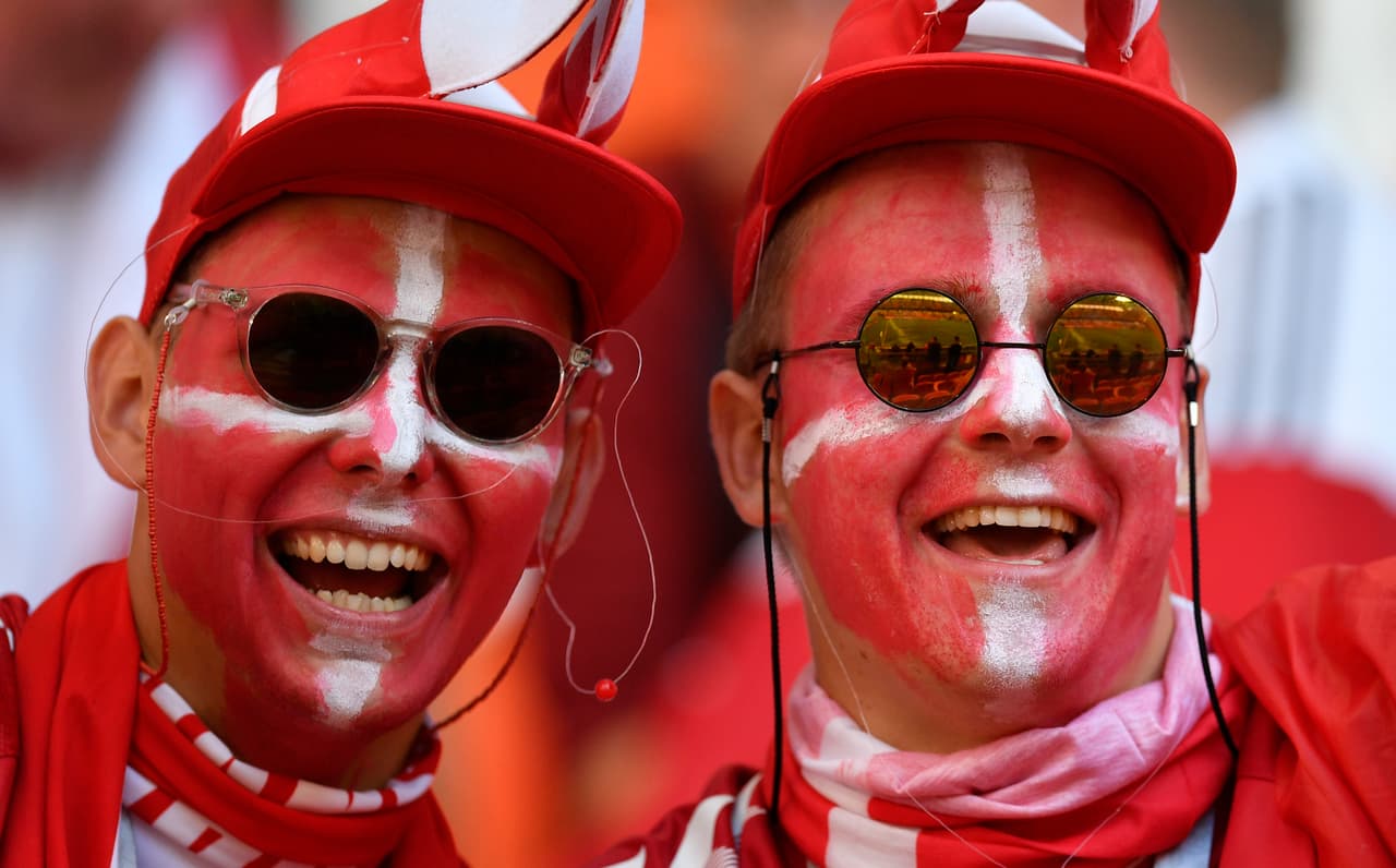Perú y Dinamarca enmarcan con la pasión inca y el amor vikingo la colorida presencia y la fiesta de sus fanáticos en medio del partido del grupo C en el Mundial de Rusia 2018.