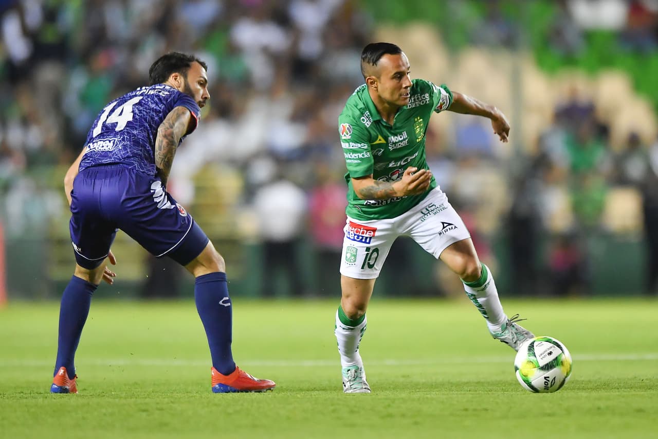León se mantuvo insistente en la búsqueda del segundo gol pero los defensores de Veracruz evitaron a toda costa el gol.