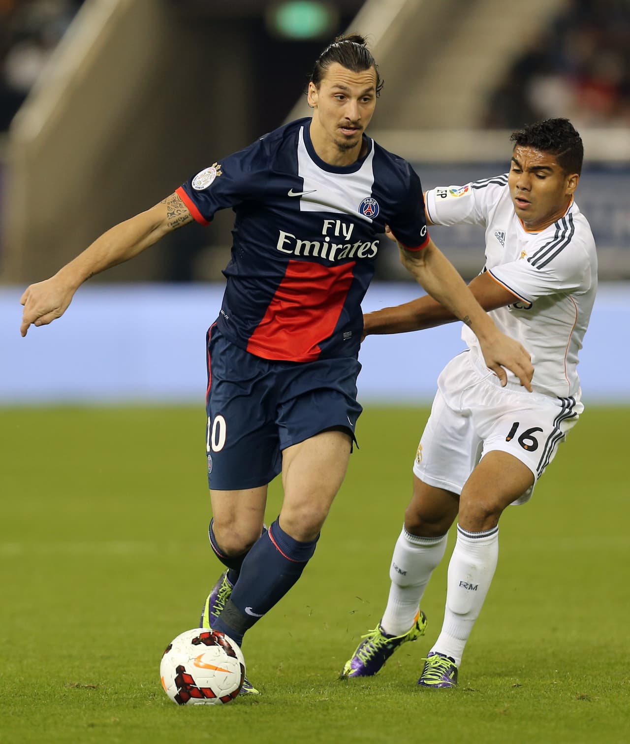 Los merengues tendrán una fase de grupos en cierto modo complicada por medirse a un conjunto con gran potencial que quiere dar definitivamente el salto a la lucha por el título, el París de Zlatan Ibrahimovic y compañía.