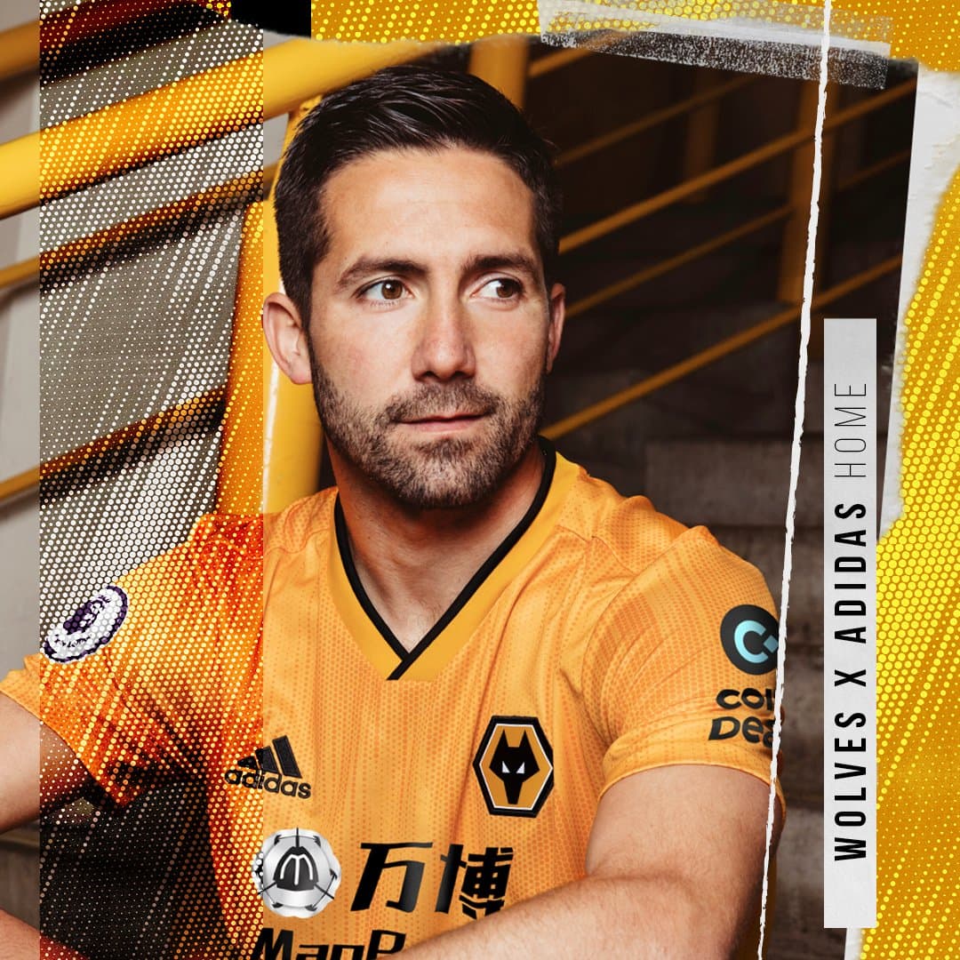 Después de una primera temporada sorprendente, Raúl Jiménez y los Wolves ya tienen nuevo jersey local para el siguiente curso en el que no solo piensan en mantener la categoría, sino en meterse en los torneos europeos.