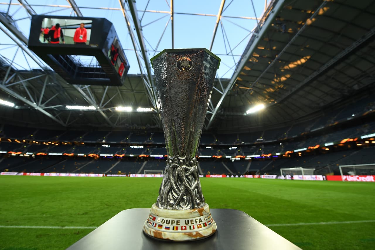 Este es el trofeo que aguarda al próximo campeón para la edición 2019-2020 de la UEFA Europa League.