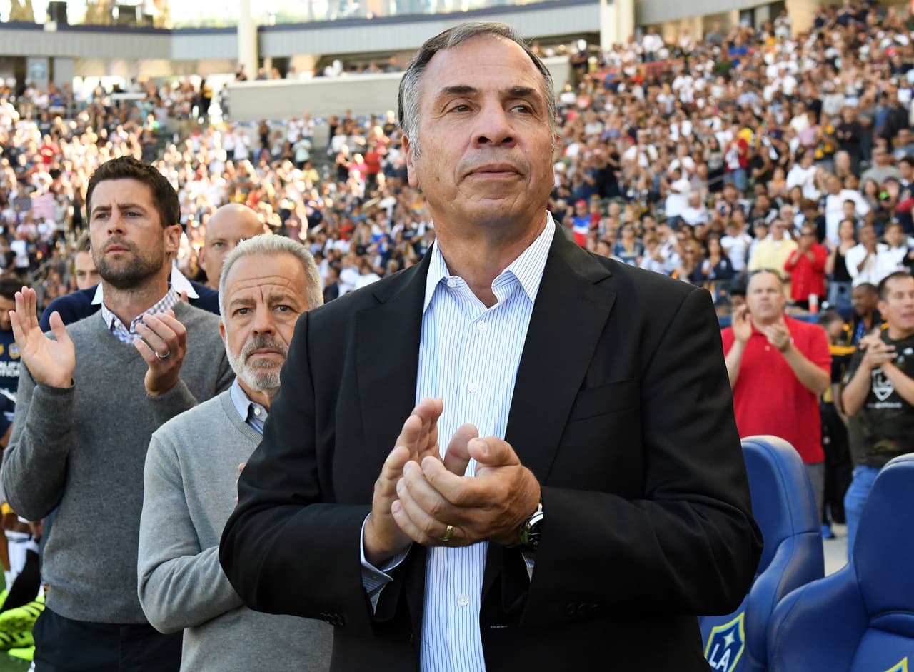 Bruce Arena asegura que no hará distinciones entre 'europeos' y locales.