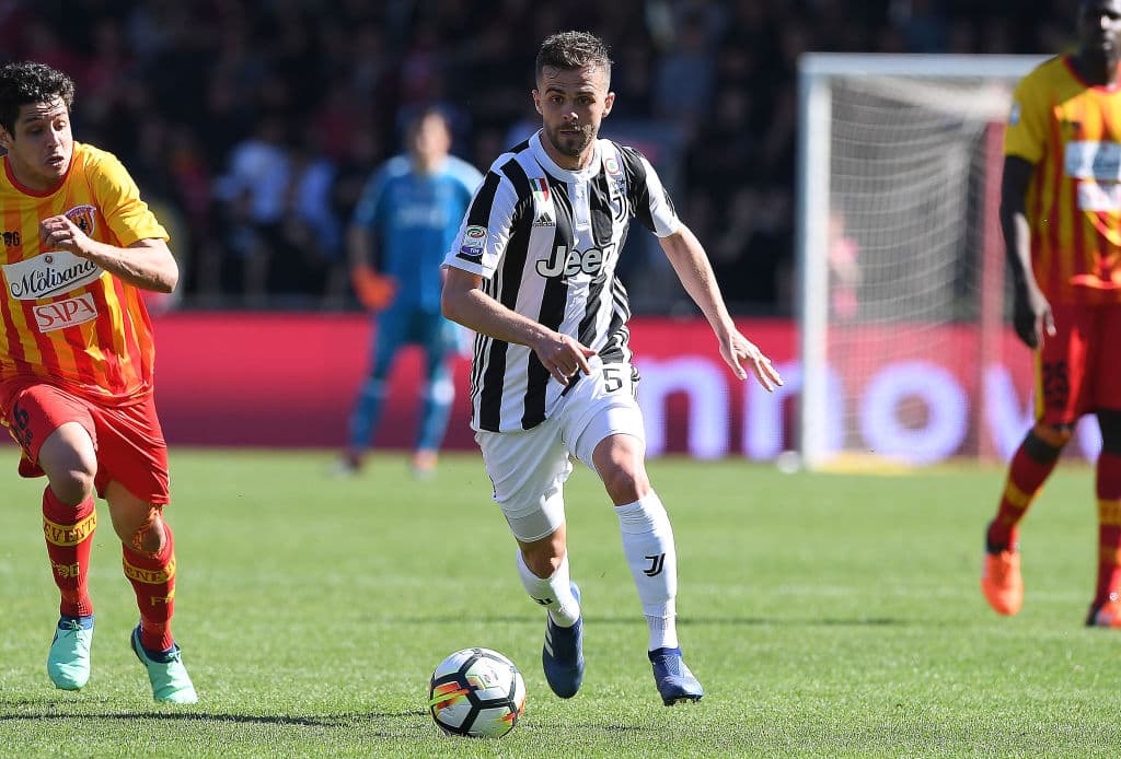 5) 
<b>Miralem Pjanic</b>. El mediocampista nacido en Bosnia Herzegovina, de la Juventus, tiene un valor mercado de 65 millones de euros.