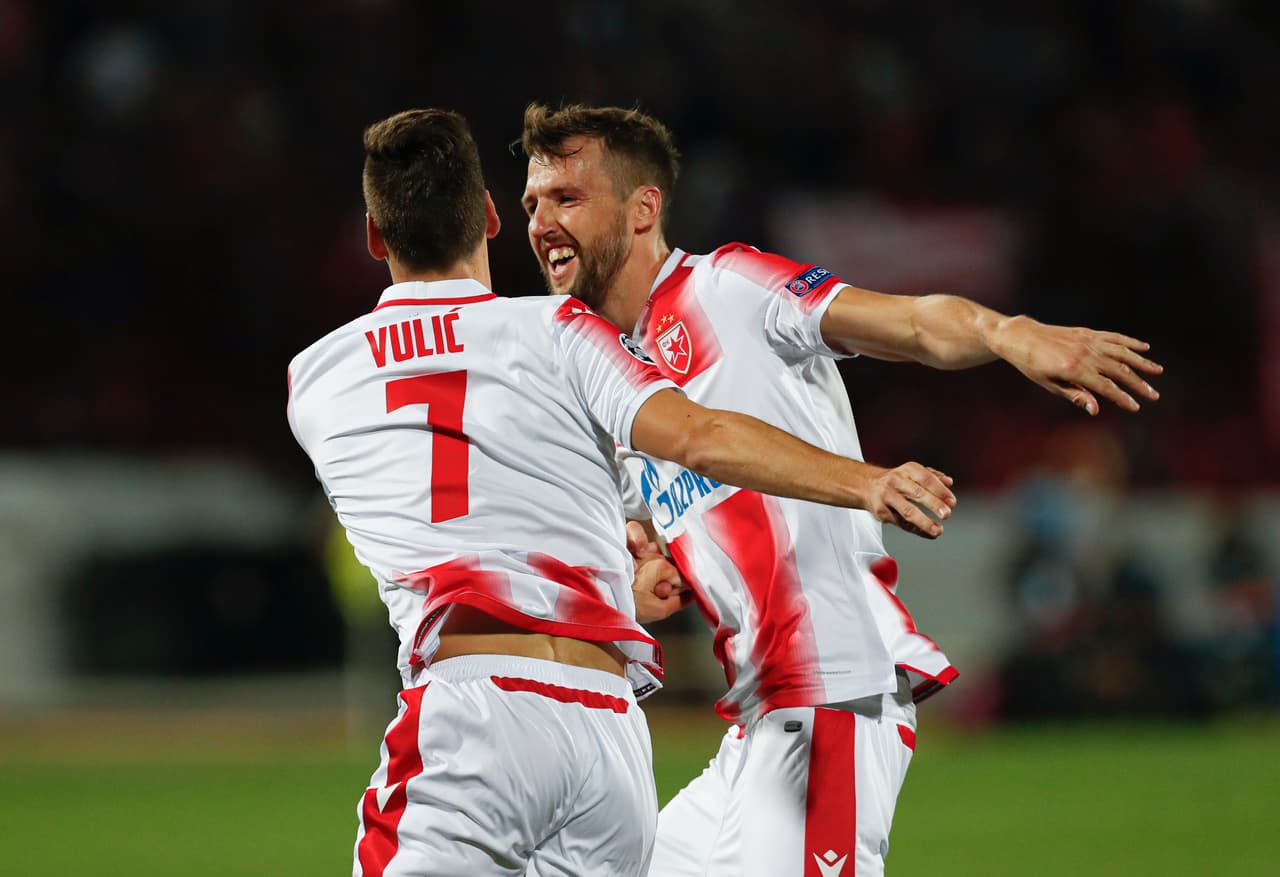 Con goles de Vulic, Milunovic y Boakye, el Estrella Roja remontó 3-1 al Olympiakos, en la jornada 2 de la Champions League.