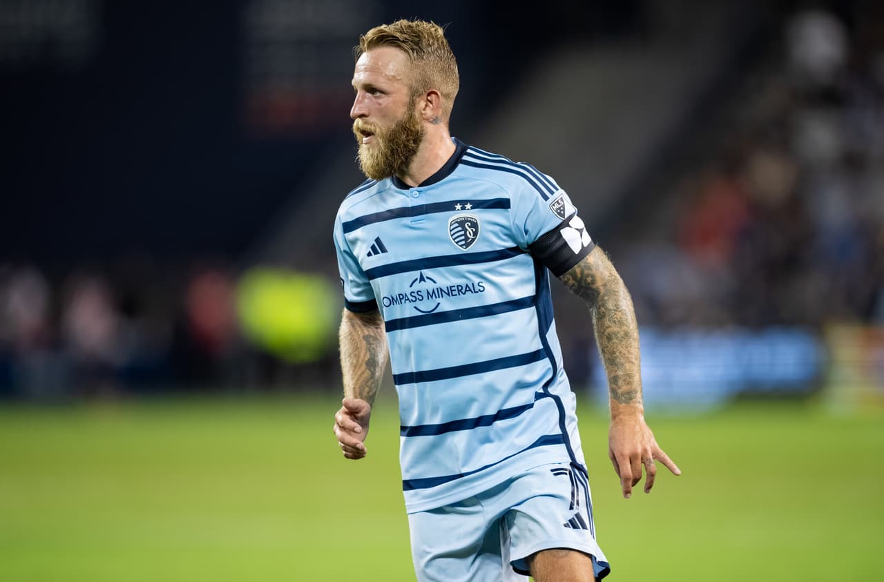 Delantero: JOHNNY RUSSELL (Sporting Kansas City)