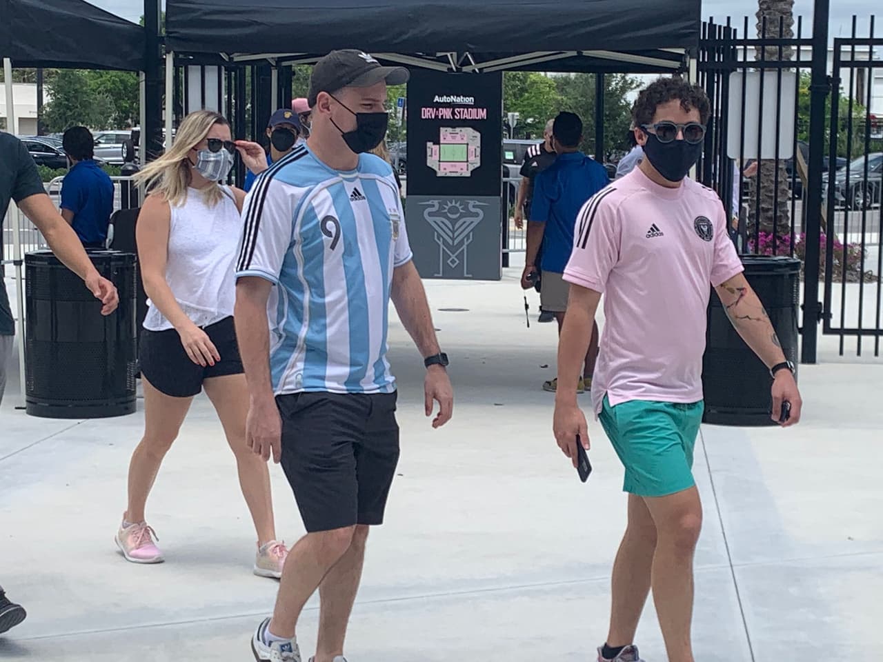 Aficionados se dieron cita en el Estadio DRV PNK ubicado en Fort Lauderdale para el encuentro entre Atlanta United y los locales, el Inter Miami, donde hubo empate 1-1 durante la semana 4 de la MLS.