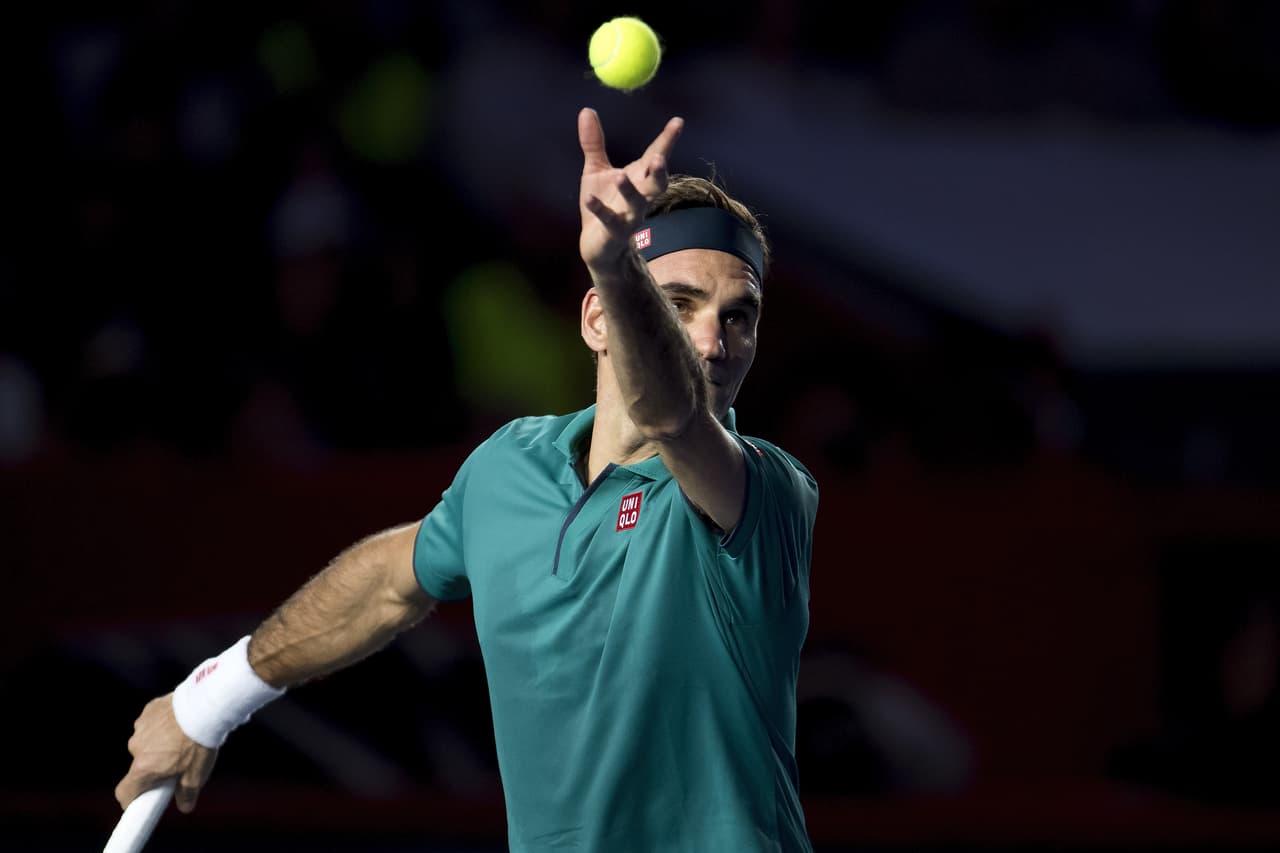 Roger Federer se impuso 2 sets a 1 ante Alexander Zverev en un juego de exhibición que representó una fiesta total en la Plaza de Toros México.