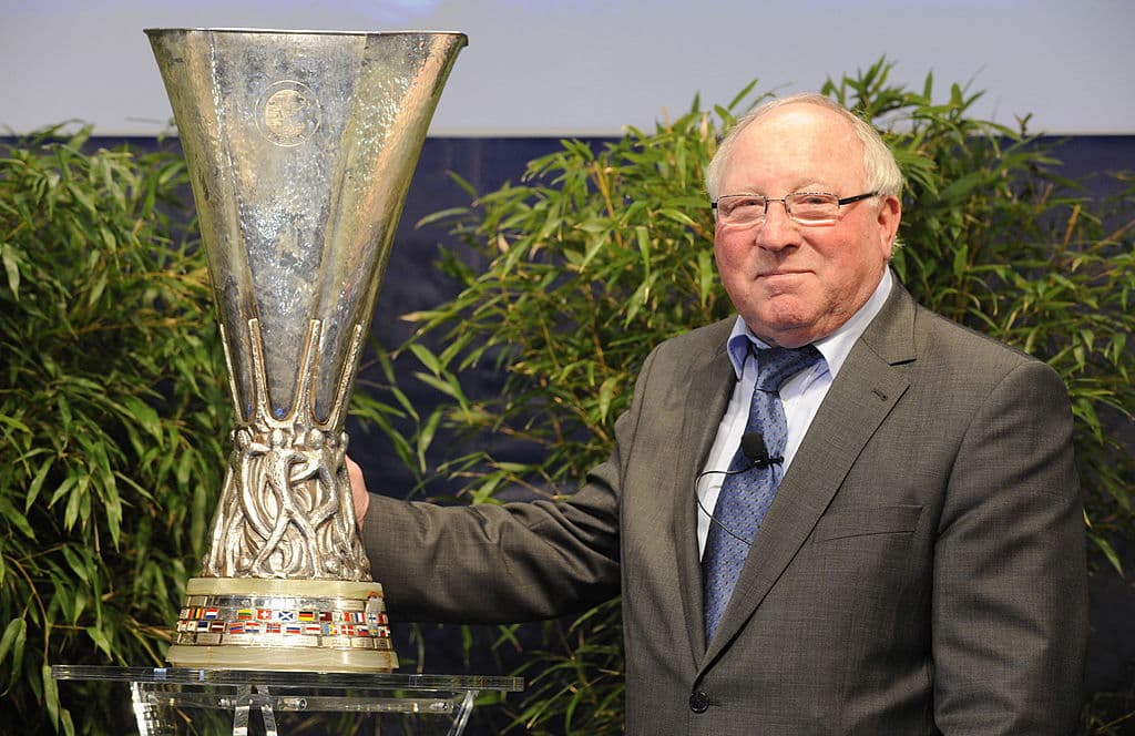 575 goles en 616 partidos.