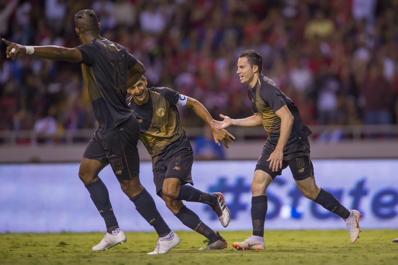 14. Bryan Oviedo (Costa Rica): un gol.