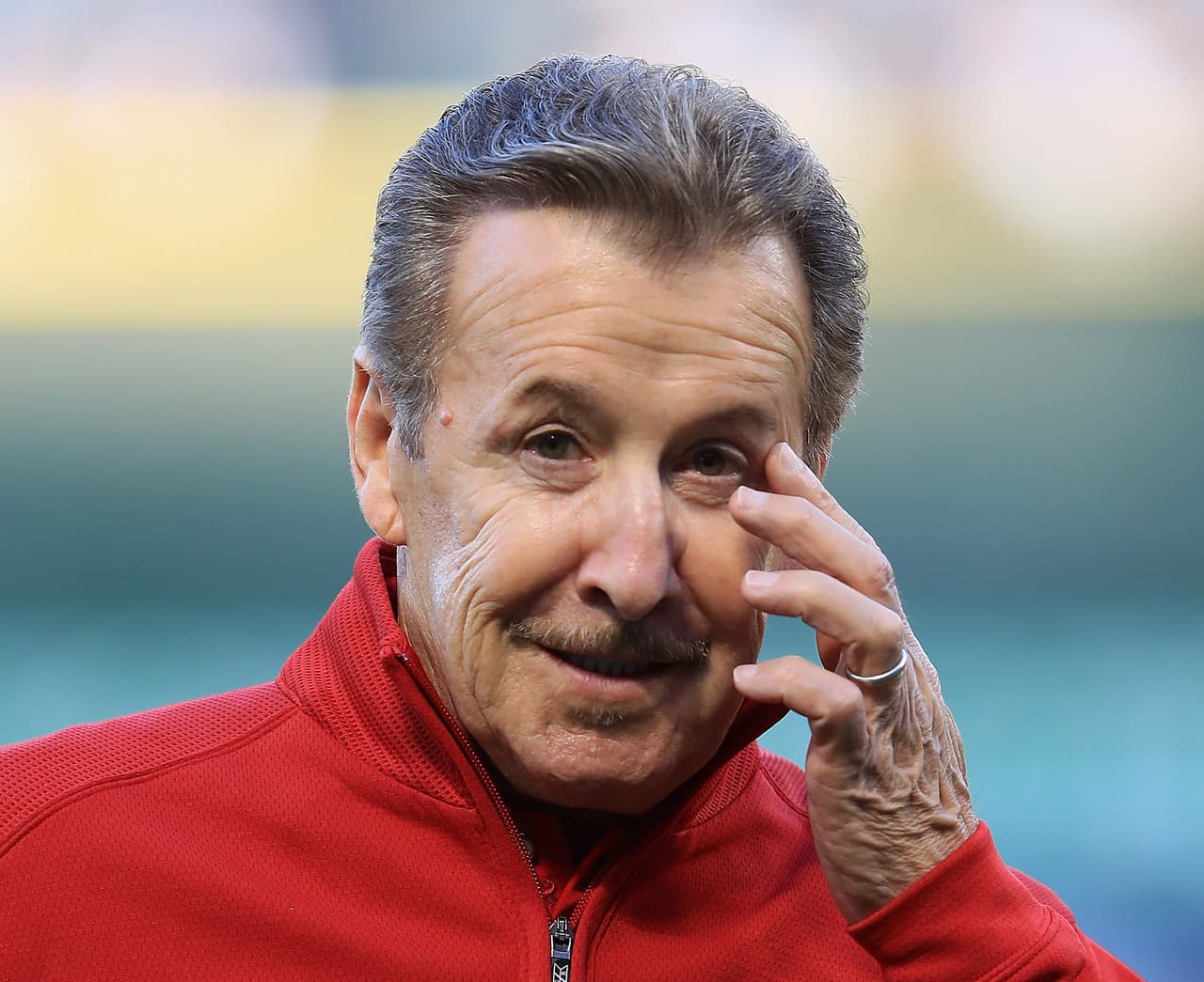 11. Arturo Moreno (Dueño de los Anaheim Angels) - 2,5 miles de millones de dólares