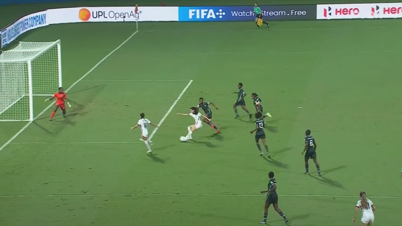 ¡Le pega sin fuerza! Martinho hace todo bien, pero le falla la definición