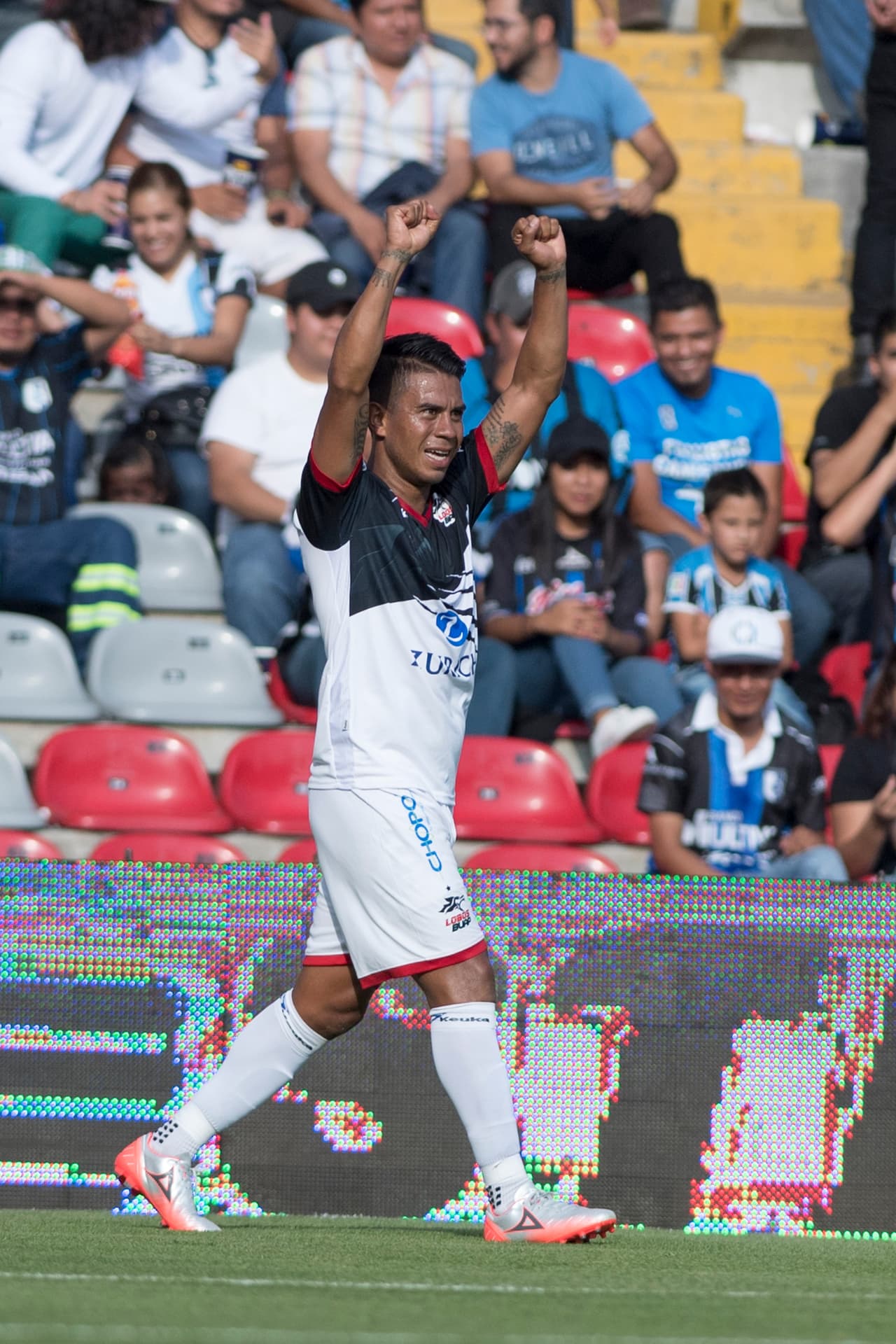 Juan Carlos Medina (Lobos BUAP) - 34 años