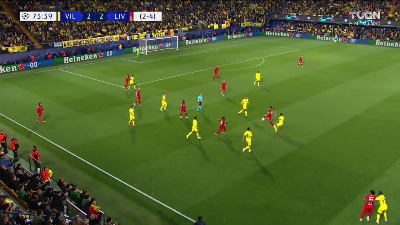 ¡GOL!  anota para Liverpool. Sadio Mané