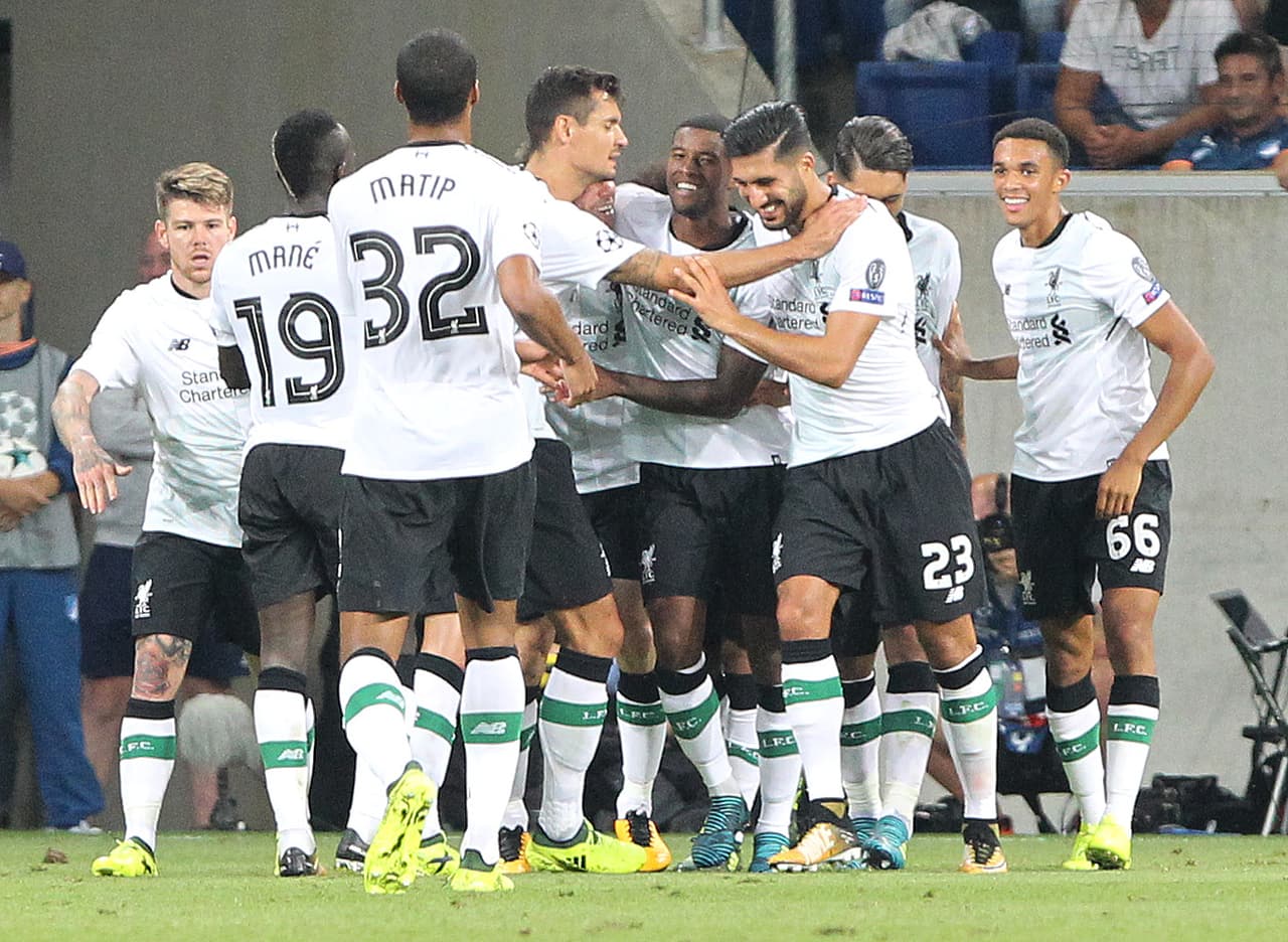 Celebraban todos los 'Red Devils' la ventaja, que se antojaba excelente de cara al juego de vuelta en Inglaterra.