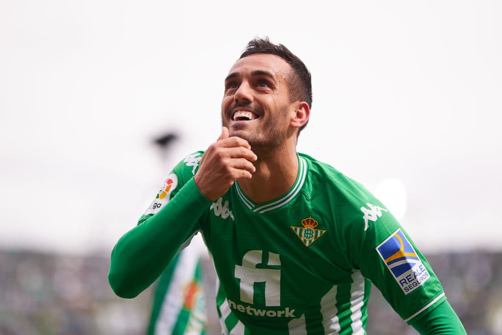 Con dos goles de Juanmi, uno de William Carvalho y otro de Alex Moreno, el Betis, que tuvo al mexicano Andrés Guardado en los últimos 10 minutos, goleó por 4-1 al Osasuna y es quinto en LaLiga.