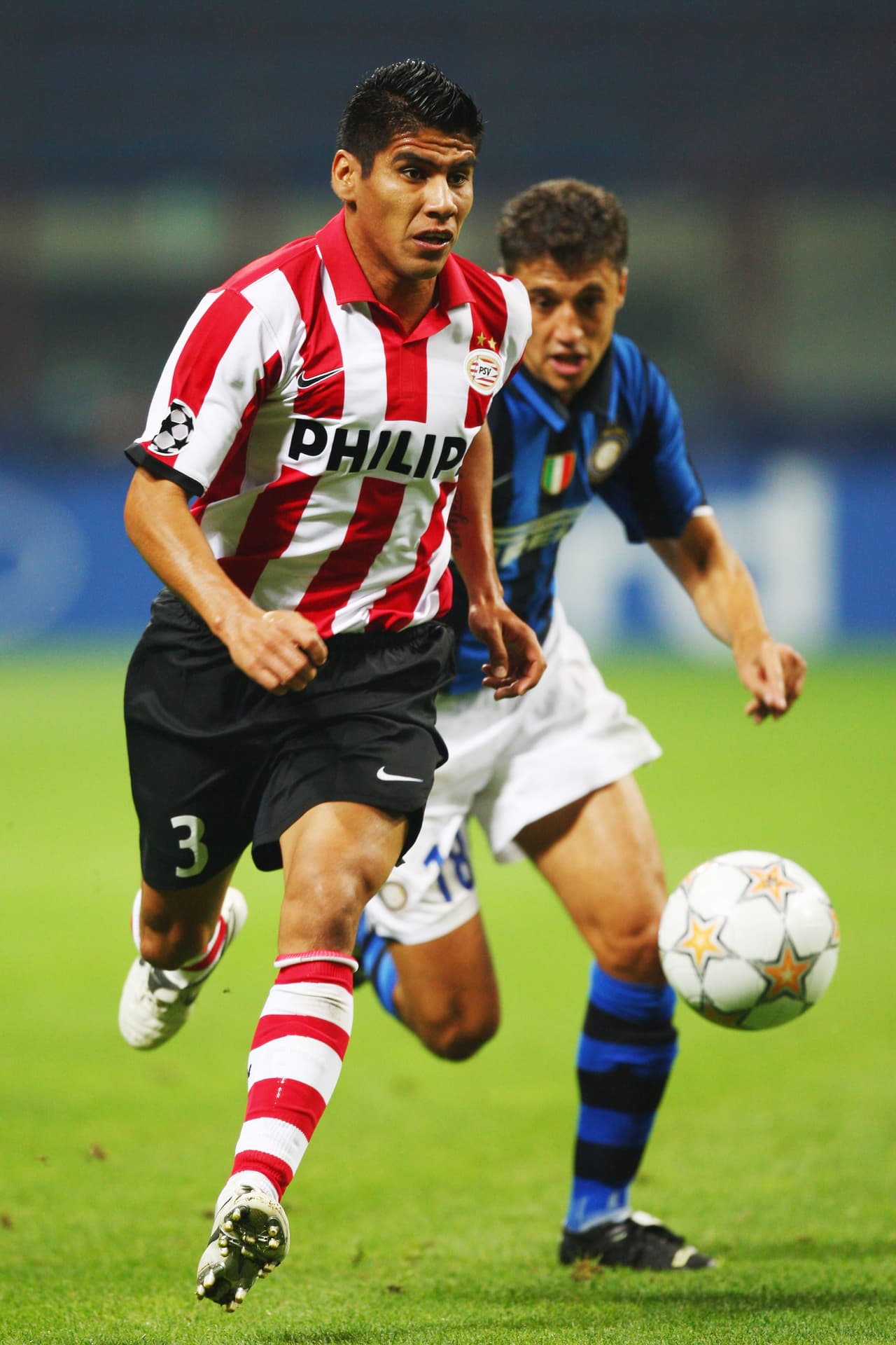 Mismo caso que el del zaguero mexicano Carlos Salcido, quien recientemente capitaneó a las Chivas del Guadalajara en el título de Liga MX.