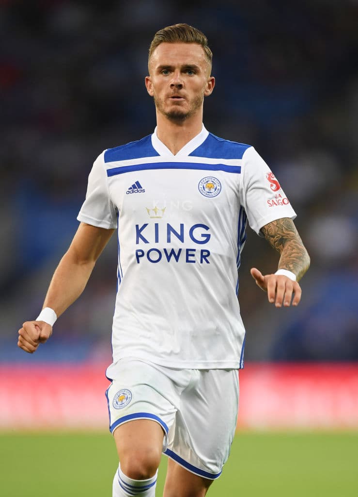 El volante inglés James Maddison llegó al Leicester City por 25 millones de euros proveniente de la Segunda División de Inglaterra, en Coventry, donde marcó 14 tantos y dio ocho asistencias.