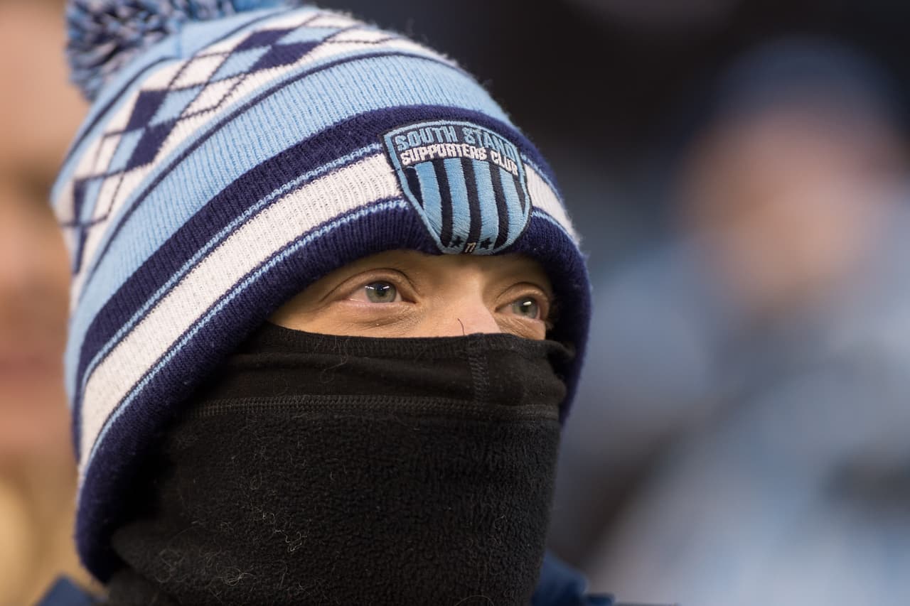 Este fue el ambiente dentro y fuera del Childrens Mercy Spark Stadium, en Kansas City, Kansas, para presenciar el partido de Vuelta de las Semifinales de la Concacaf Champions League entre Sporting Kansas City y Rayados del Monterrey en medio de una noche fría.