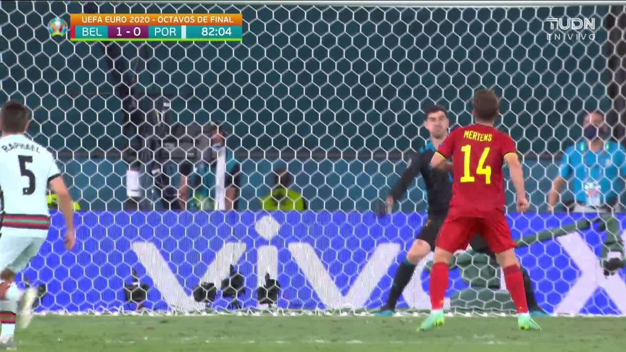 ¡TIRO ATAJADO! disparo por Ruben Alves Dias.