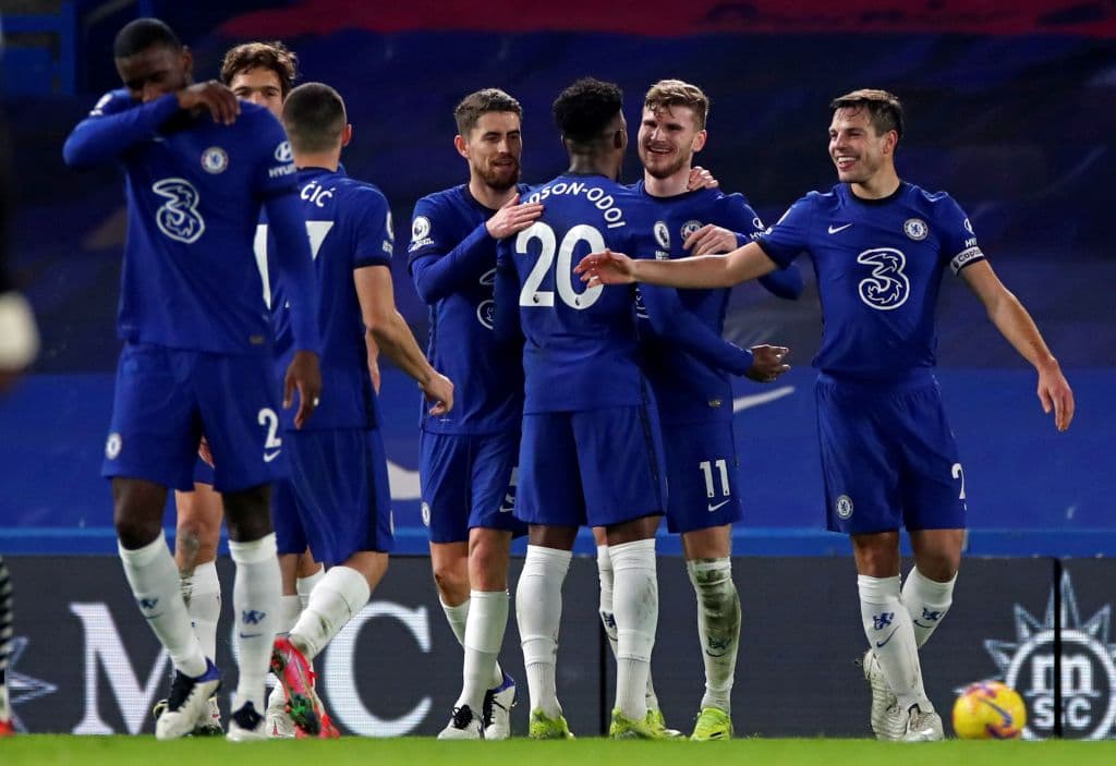 El Chelsea de Tuchel regresa con victoria y derrota 2-0 al Newcastle. Los goles corrieron a cargo de Olivier Giroud y Timo Werner, quien volvió a marcar después de 100 días sin gol y, los 'Blues', se ponen en la lucha por un puesto en la Champions League.