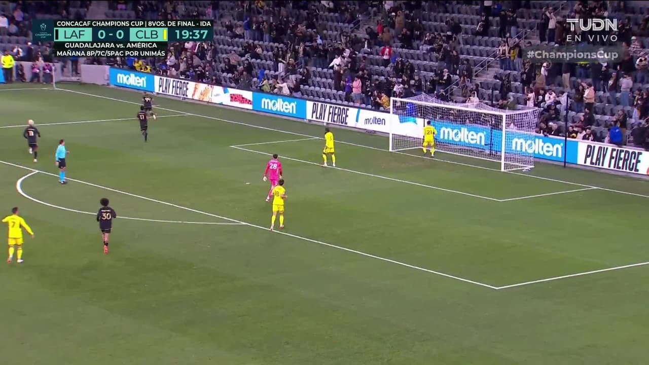 ¡GOL!  anota para LAFC. Dénis Bouanga