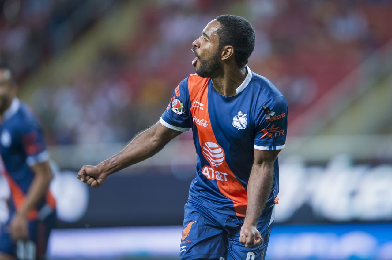 <b>Chivas 1-3 Puebla | Liga MX | Fecha 15 | Clausura 2019</b>
<br>20/abril/2019 | Una noche ligeramente extraña para Braayan Angulo quien anotó tres goles pero uno de ellos fue en propia puerta. Al 19' fue el autogol pero al 33' y 38' marcó doblete, finalmente, Matíasa Alustiza puso el 1-3 definitivo al minuto 49.