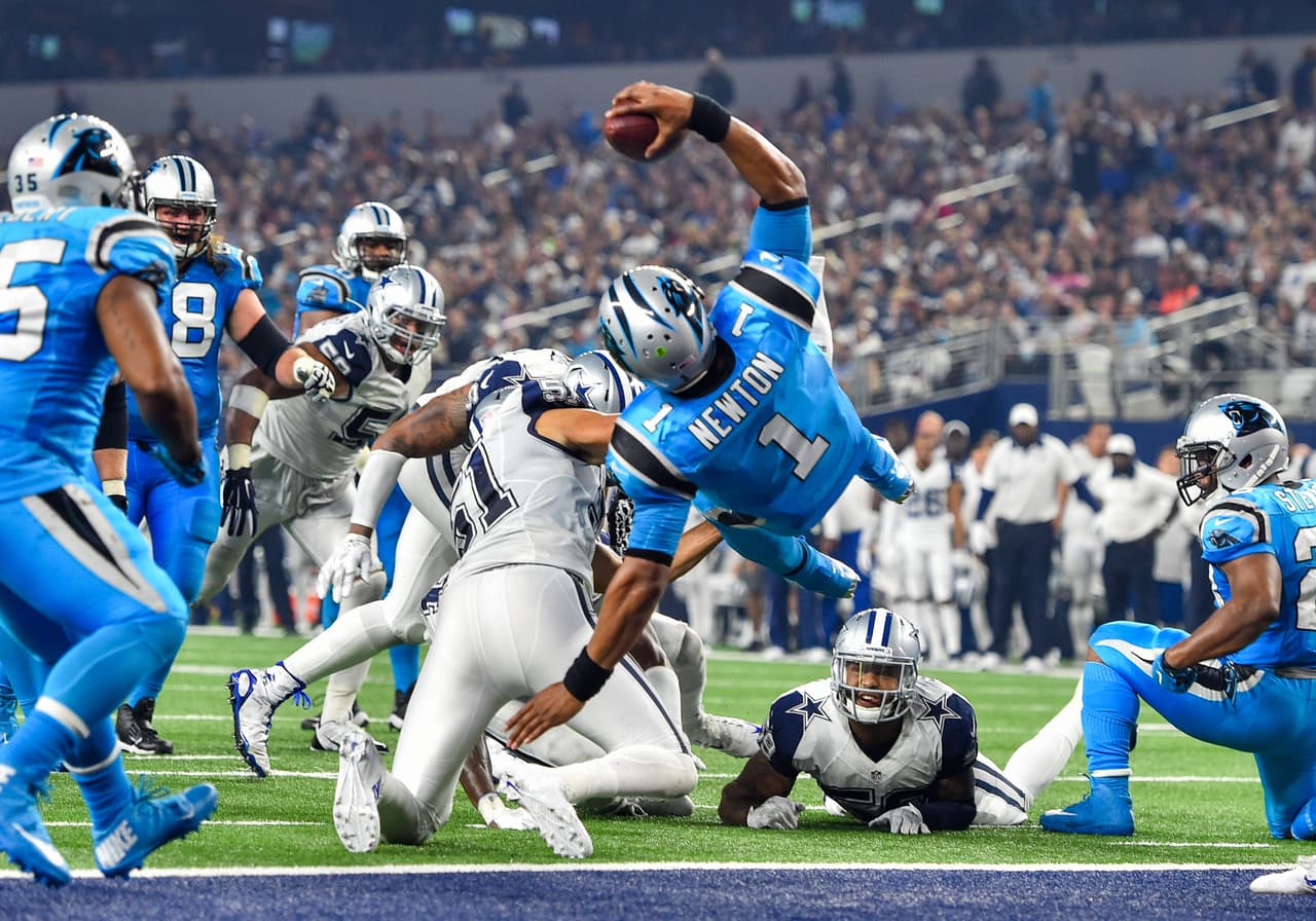 1. CAROLINA PANTHERS - El único invicto con 11 - 0 cuenta con la defensiva número 2 de la NFL. Si bien es cierto que ninguno de sus triunfos ha sido sobre equipos que pasen por buena racha, los han ganado. Se perfilan a un cierre complicado que incluye 3 partidos de visitante.