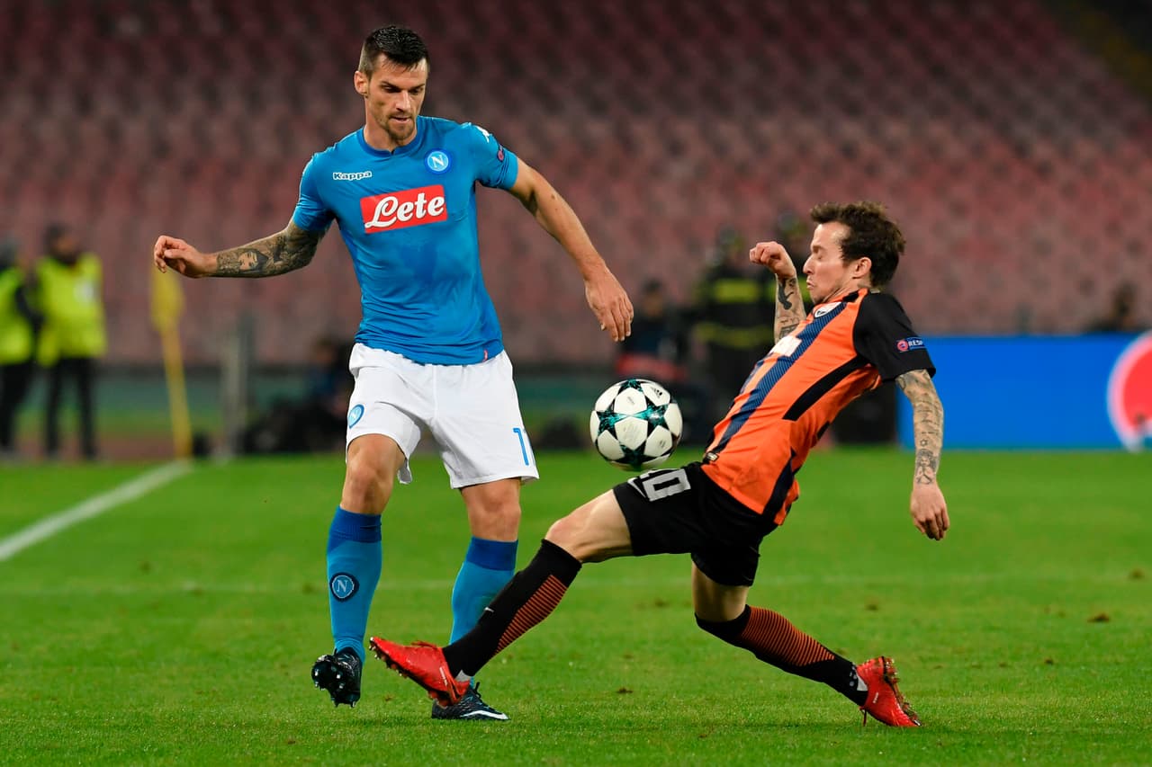 Bernard llegó a segunda ronda con Shakhtar Donetsk en Champions League, pero aún no tiene confirmada su continuidad en el equipo ucraniano pues finaliza su contrato.