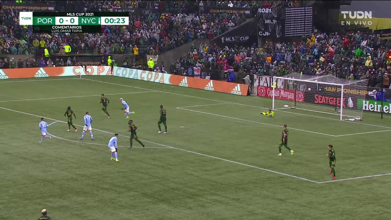 ¡Primer aviso! Moralez sacó disparo raso a las manos de Clark