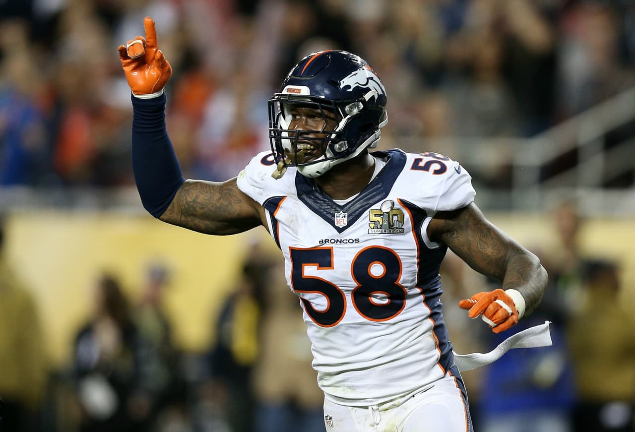 Von Miller y los Broncos llegaron a un acuerdo por seis años y $114.5 millones