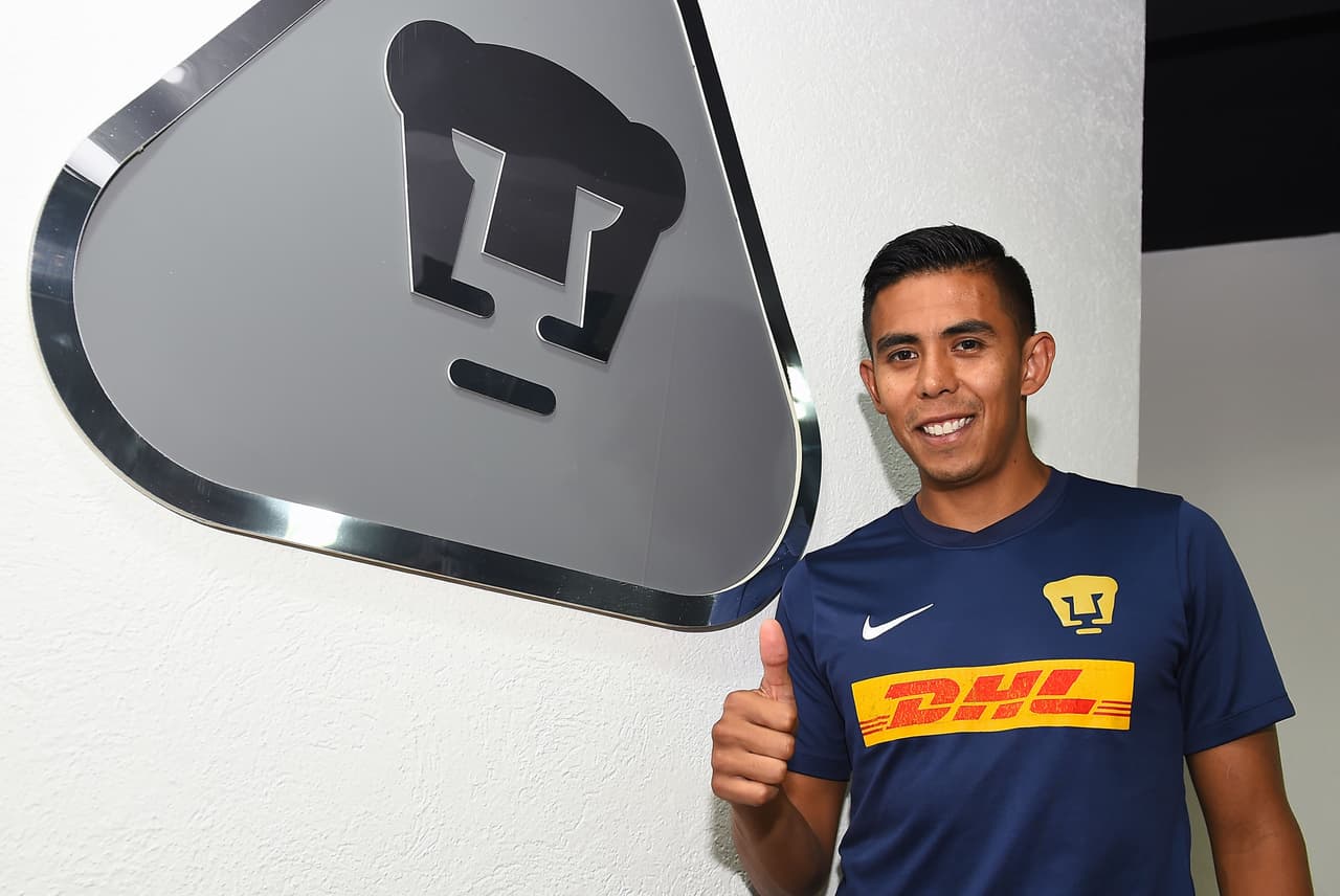 '
<i>El Avión' </i>tuvo su mejor versión con Santos Laguna del 2013 al 2016. Su último equipo fue Chivas, con el que logró su cuarto título de Liga. Con el Rebaño no lo hizo mal, pero fue traspasado a los Pumas.