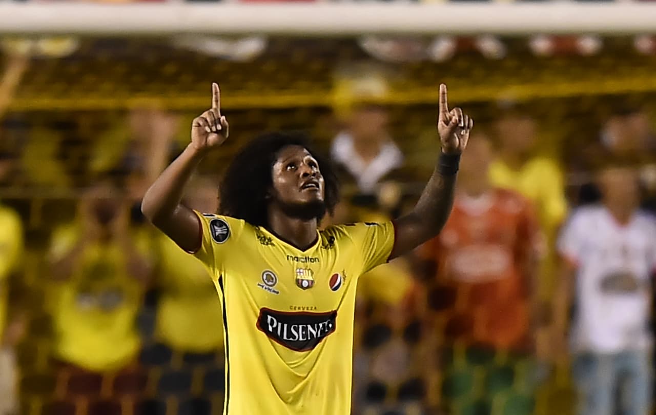 El mediocampo del sorpresivo Barcelona de Guayaquil tiene en Christian Alemán una de sus claves. El ecuatoriano está teniendo un gran 2017 y, por las últimas cercanías del mercado entre ambos países, no es descabellado verlo en la Liga MX.