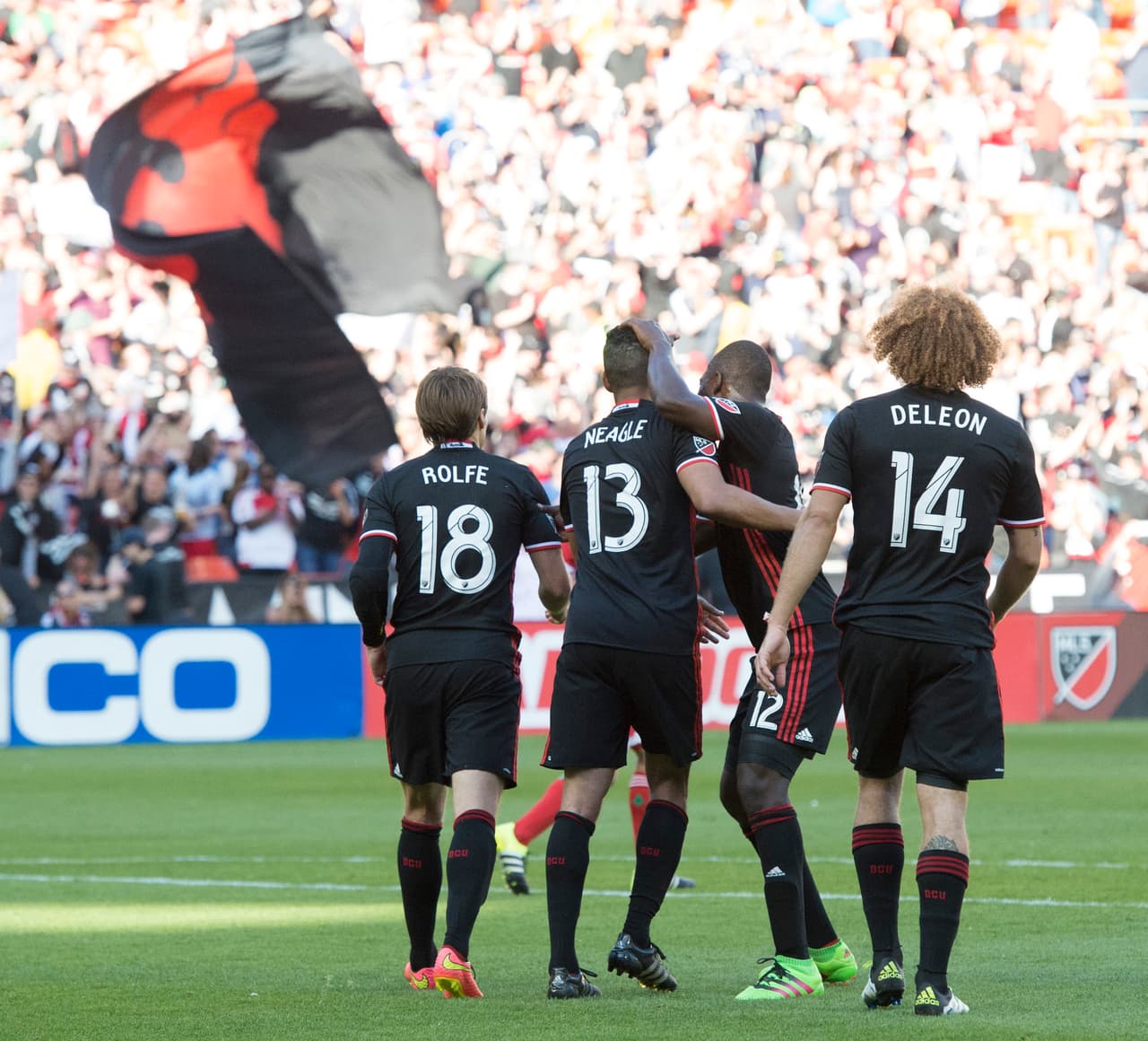 DC United goleó 3-0 a New England Revolution con genialidad de “Lucho” Acosta
