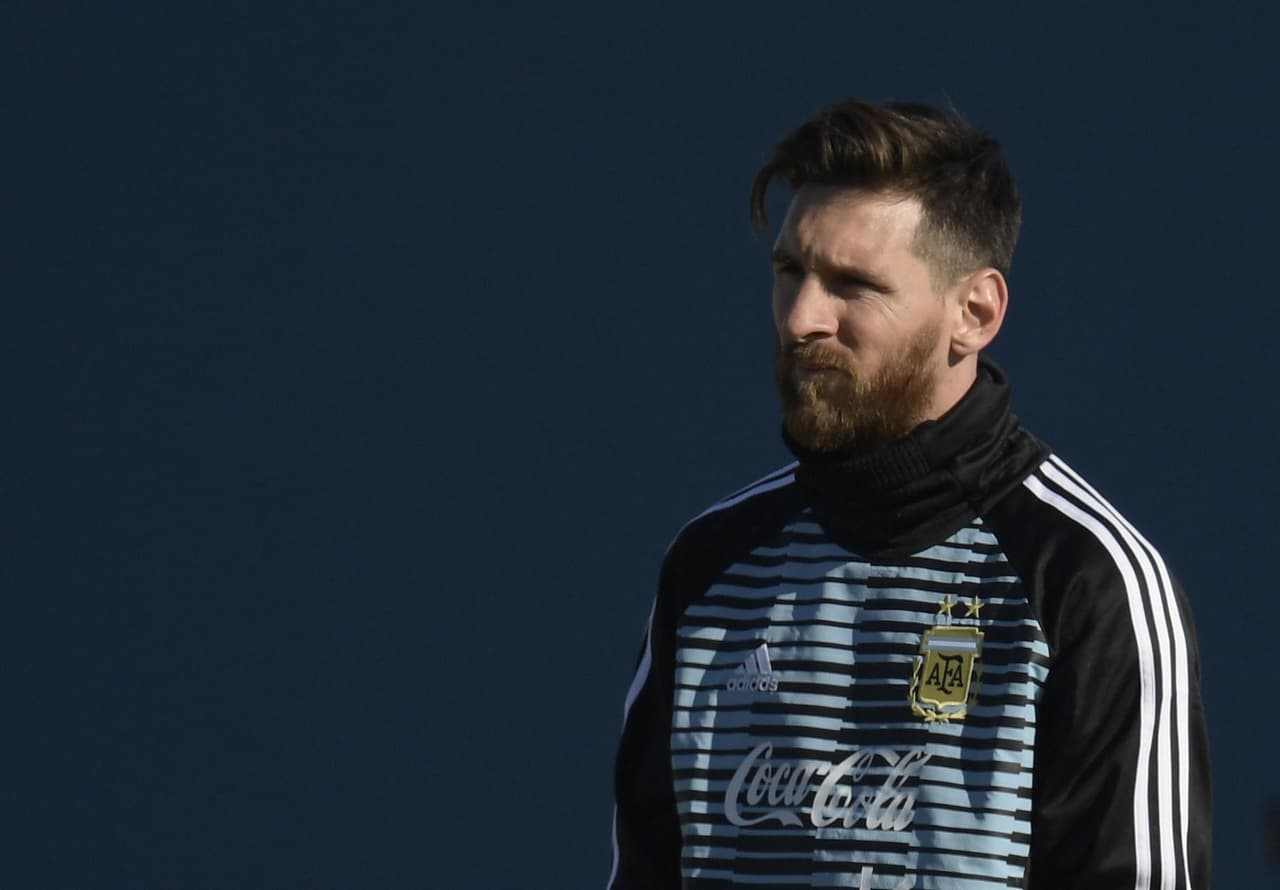 Messi llega a Argentina para incorporarse con la selección