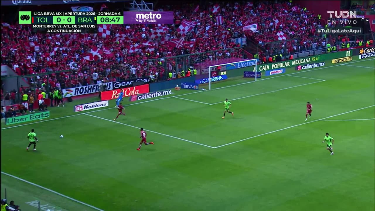 ¡GOL!  anota para Toluca. Helinho