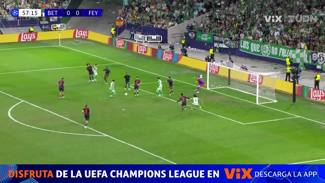 ¡GOL DEL BETIS! Mano en el área e Isco no desaprovecha la oportunidad desde el manchón penal