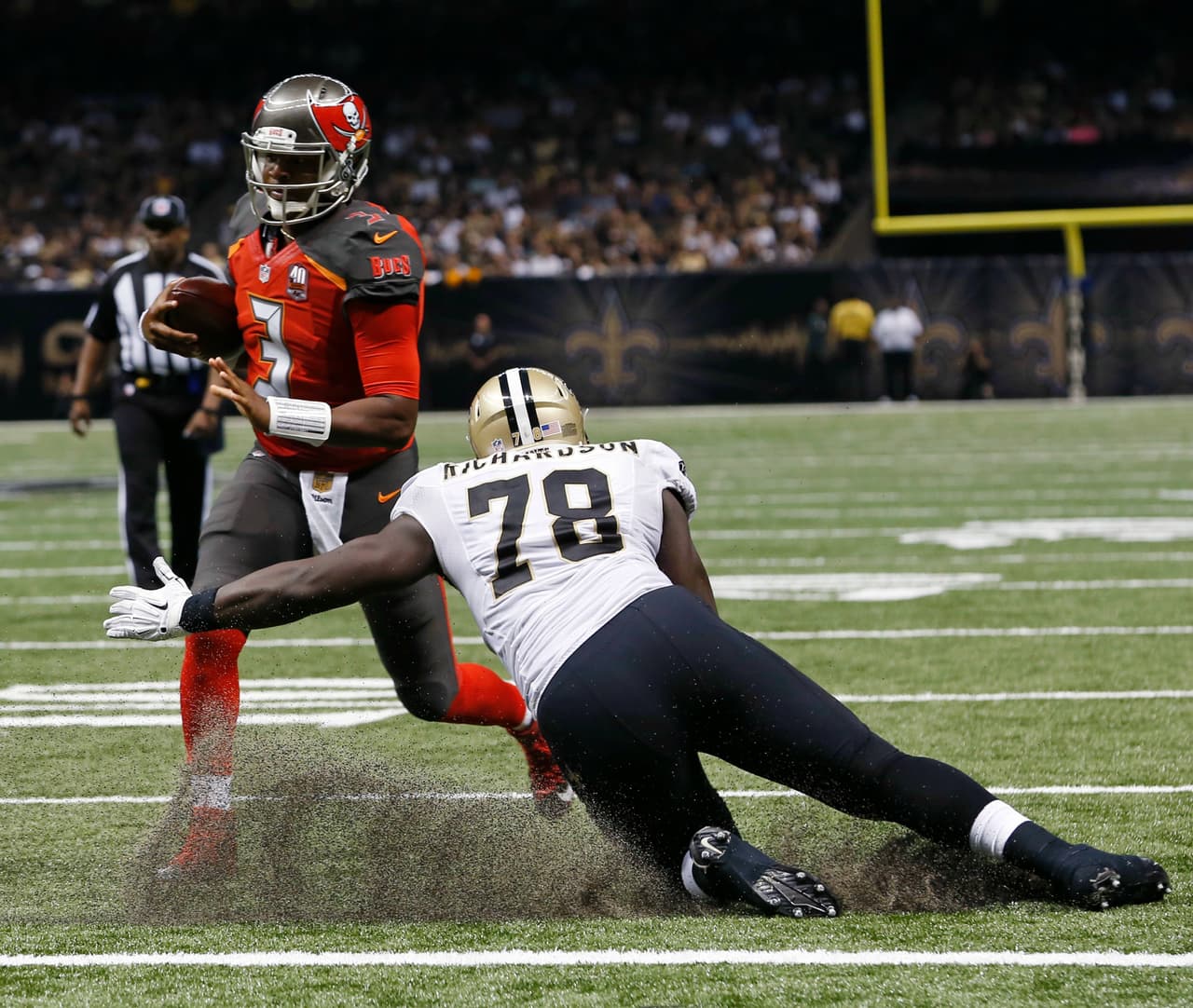 Jameis Winston promete para el futuro pero en el presente es Novato del Año