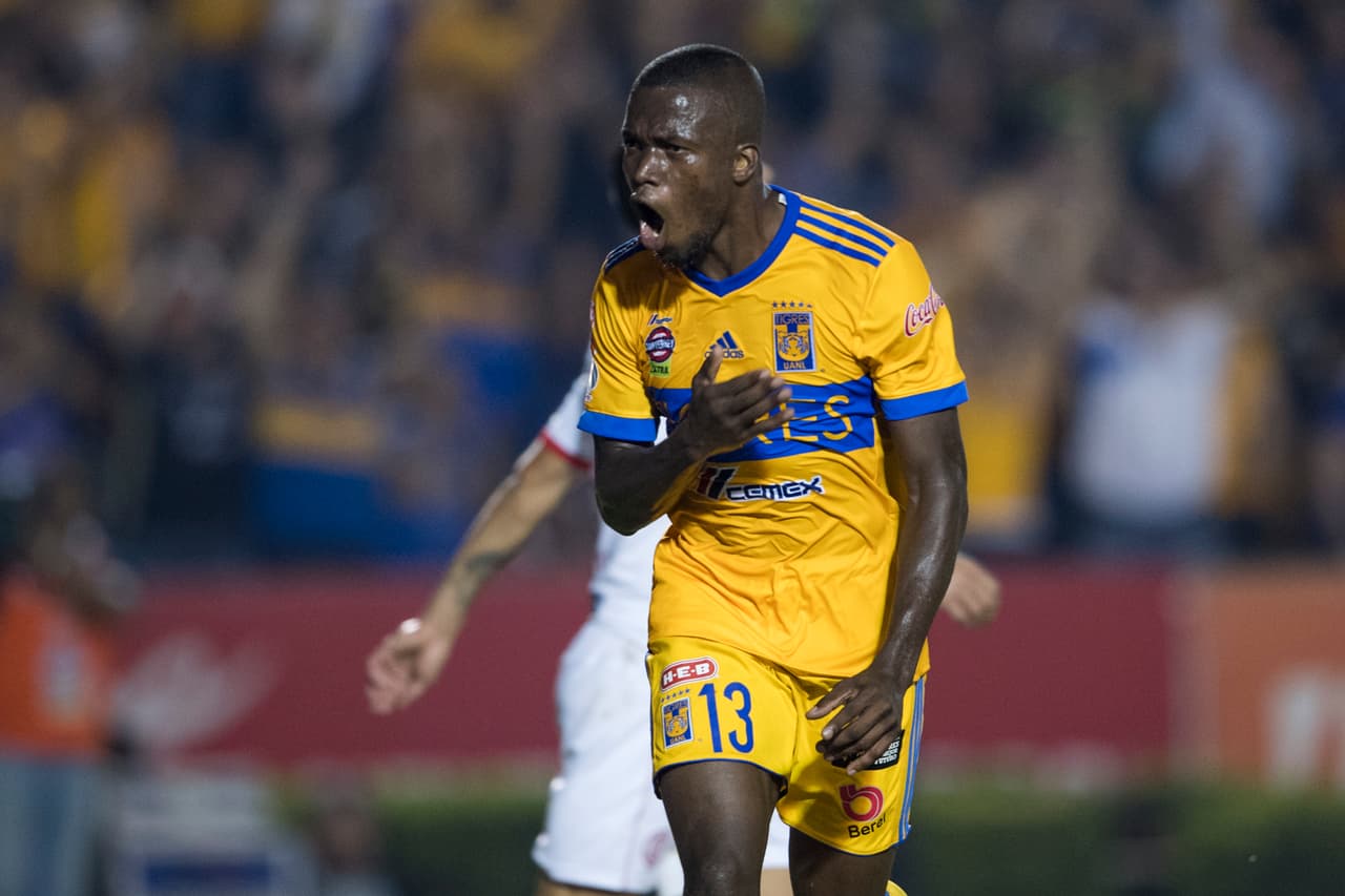 Mediante el cobro de un penal, Valencia firmó su doblete al minuto 83 para cerrar así una gran actuación individual.