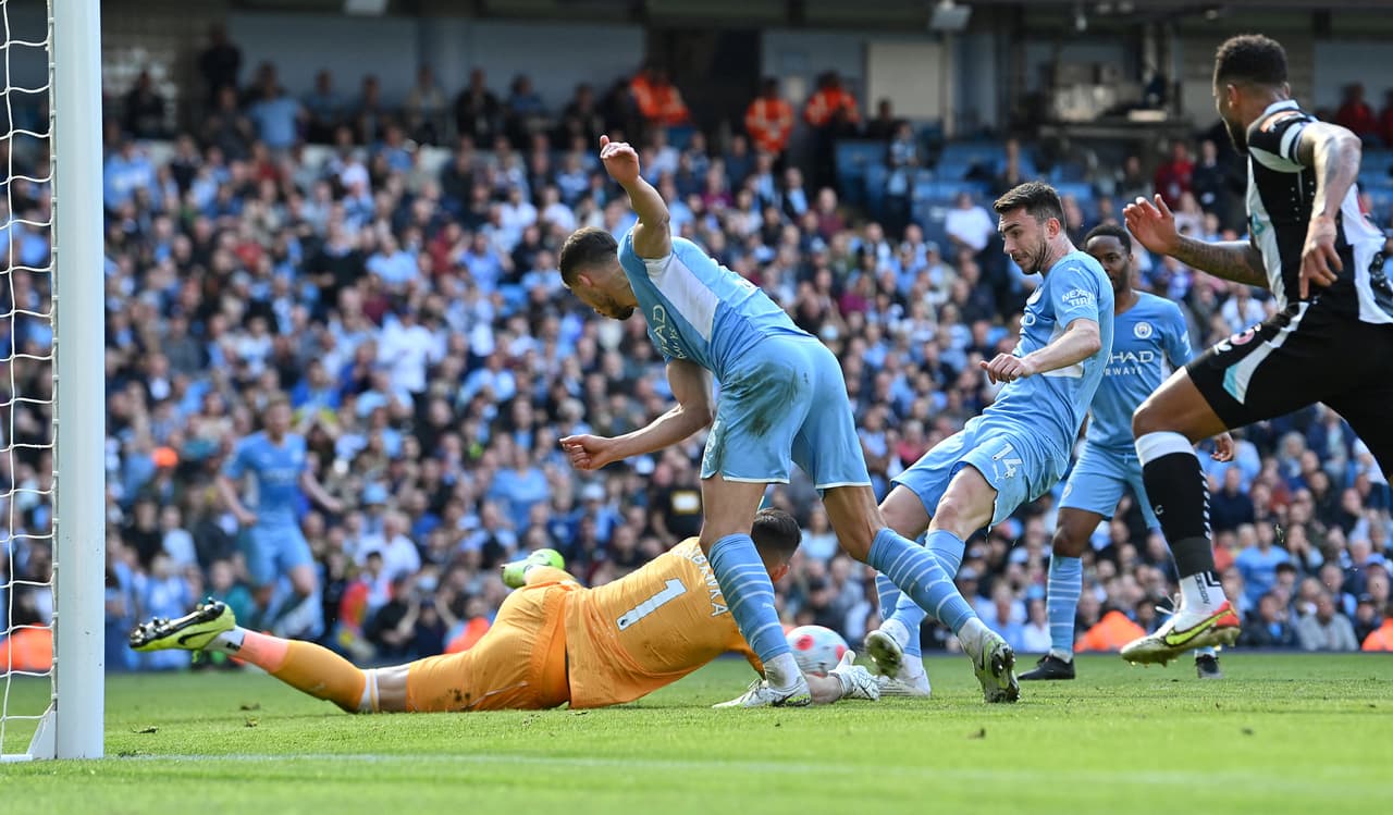 Manchester City venció al Newcastle con un doblete de Raheem Sterling y los tantos de Amymeric Laporte, Rodri y Phil Foden.