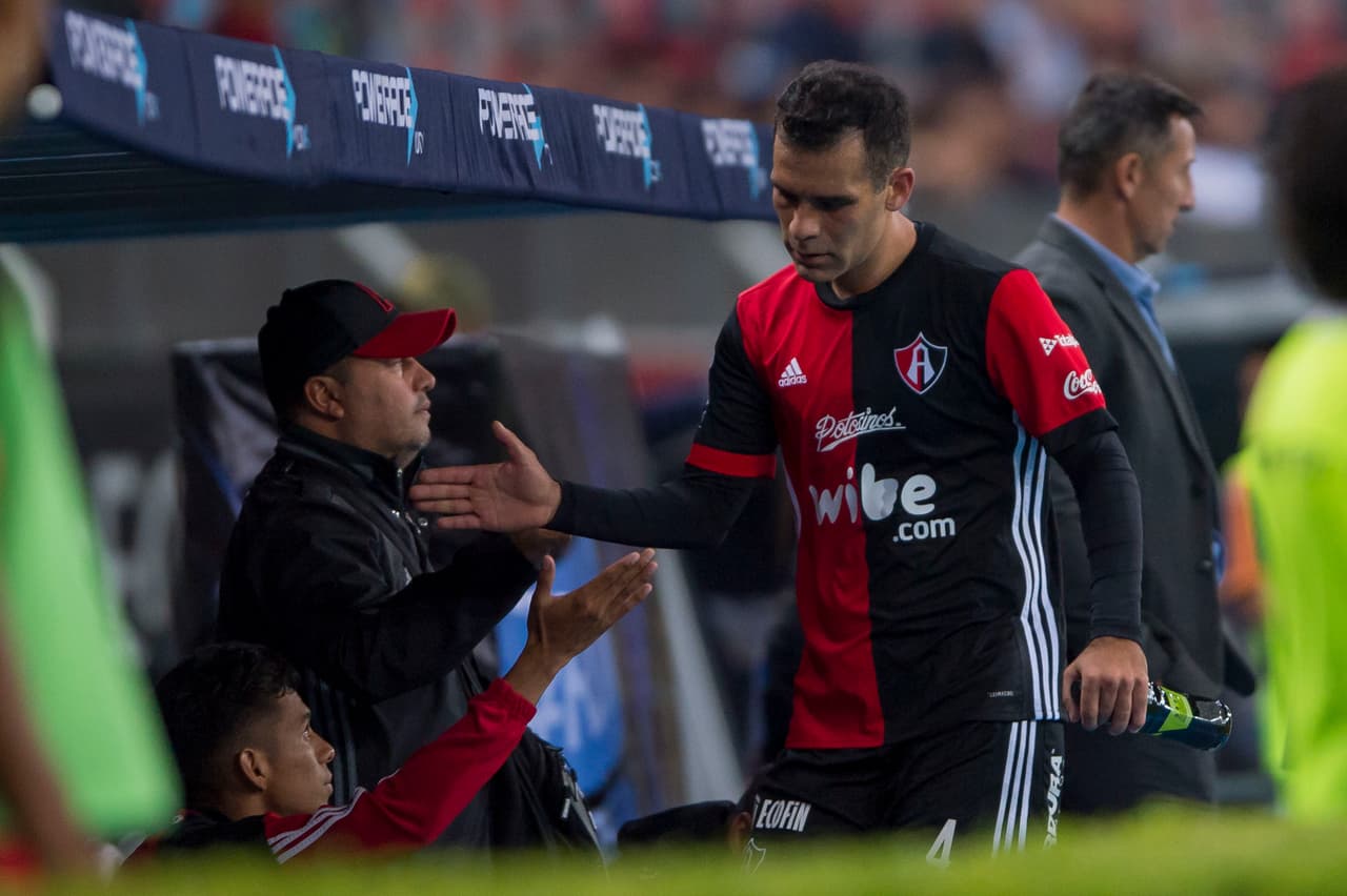 Aún no se sabe si asistirá a Rusia 2018, pero lo que es un hecho es que vive sus últimos duelos en cualquier club. 'El Káiser' jugó 68 minutos y salió de cambio con alguna molestia física.